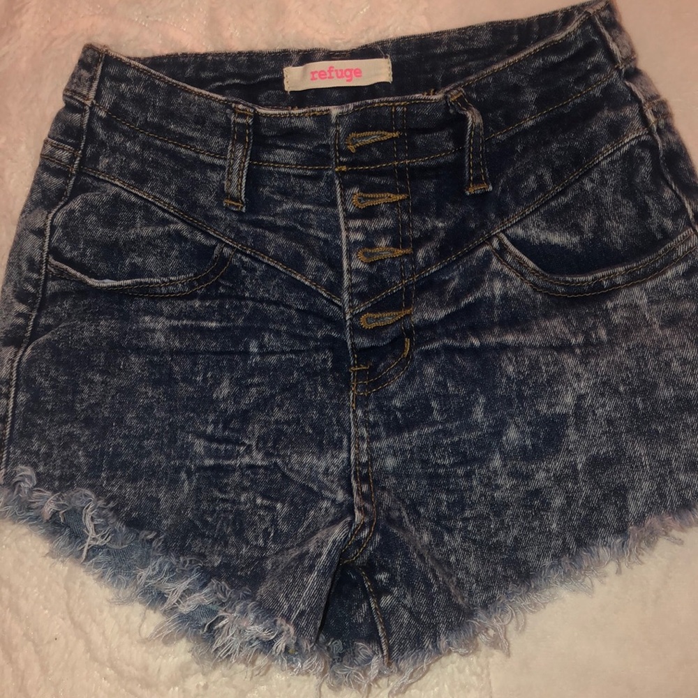 Refuge shorts